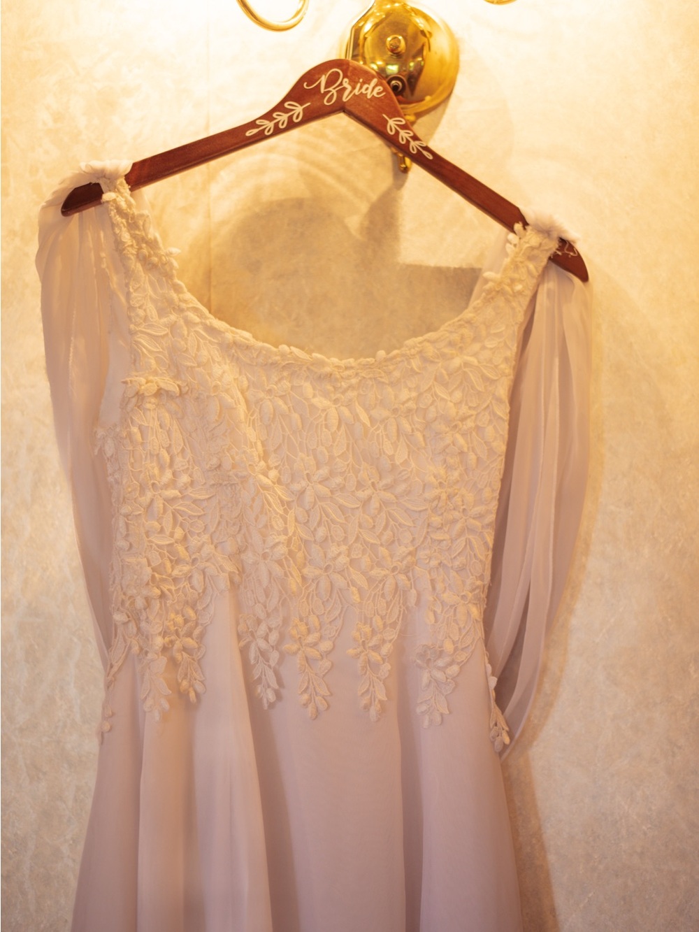Gorgeous vintage wedding dress